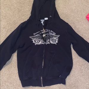 Famous stars and straps